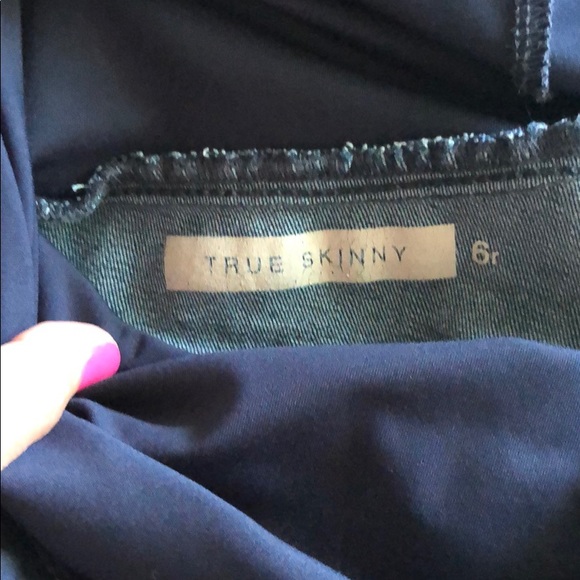 GAP Maternity Skinny Jeans - Picture 2 of 4